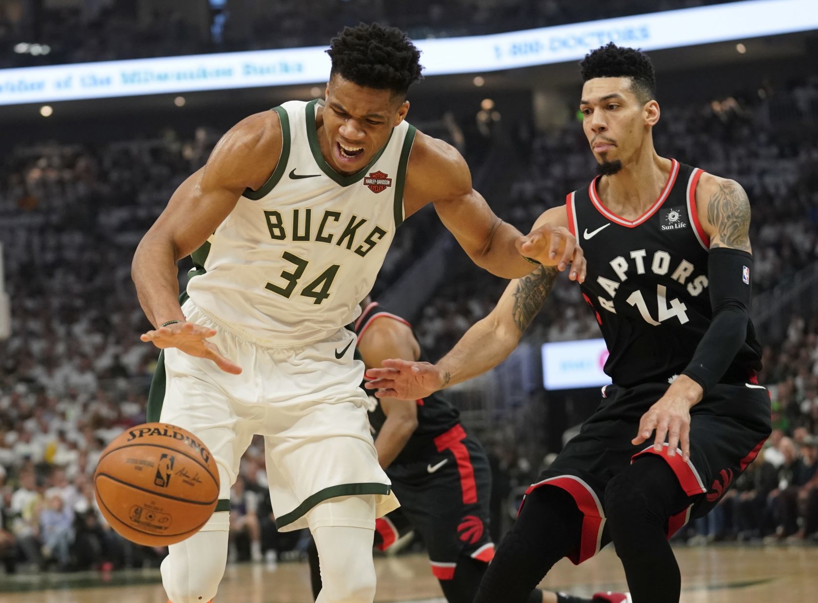 Bucks 108, Raptors 100